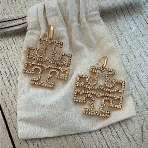 Elegant Gold/rhinestone logo T earrings
